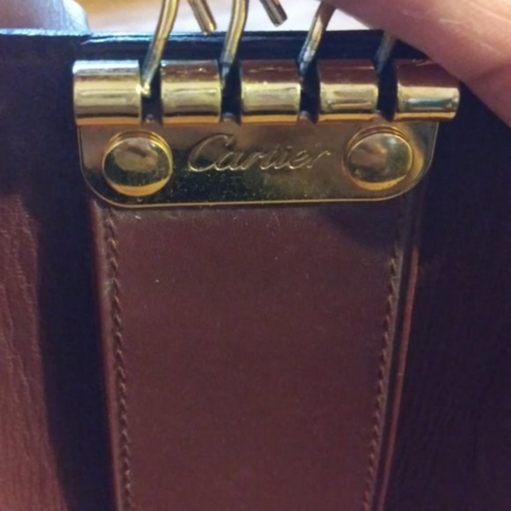 Cartier Bordeaux Leather 4-Hook Key Holder β Calfskin, Made in Spain - Picture 5 of 7